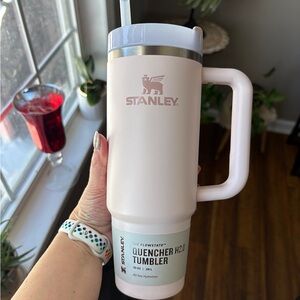♥️💖 Stanley The Flowstate Quencher 2.0 Tumbler 30 oz NWT Rose Quartz
